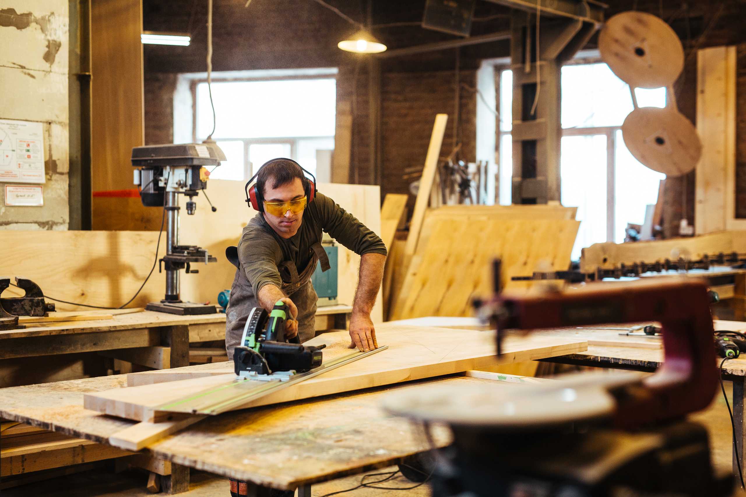 Choosing the Right Wood for Your Projects